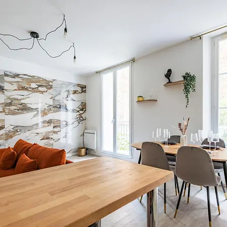 L'étape - Center - Cathedral