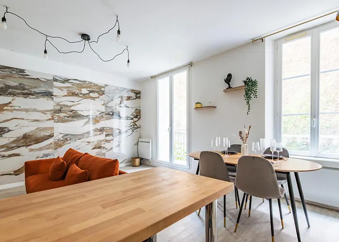 L'étape - Center - Cathedral