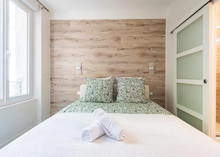 L'etape - Center - Cathedral Apartment Reims